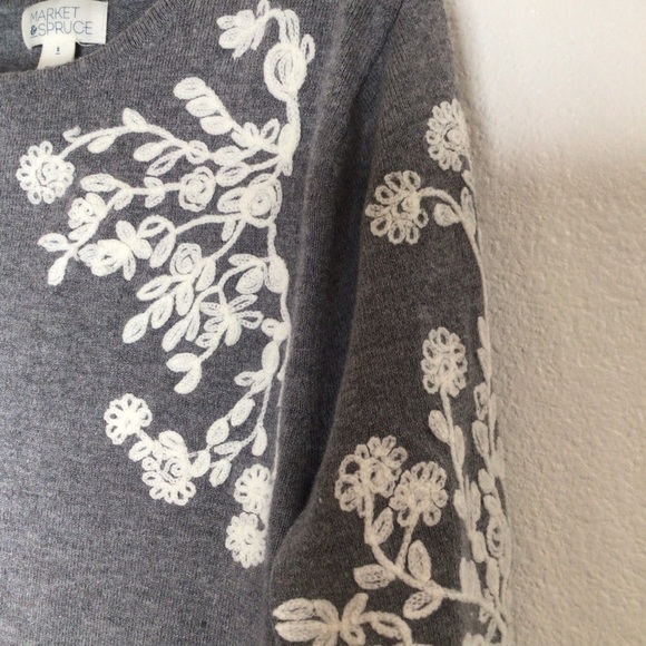 Market & Spruce Gray Embroidered Crew Neck Pullover Sweater - Picture 8 of 11